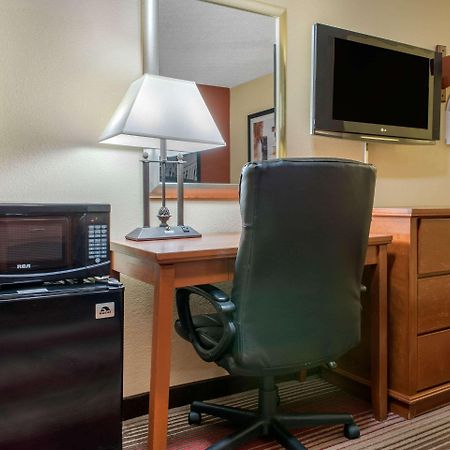 Quality Inn Columbus-East Eksteriør billede