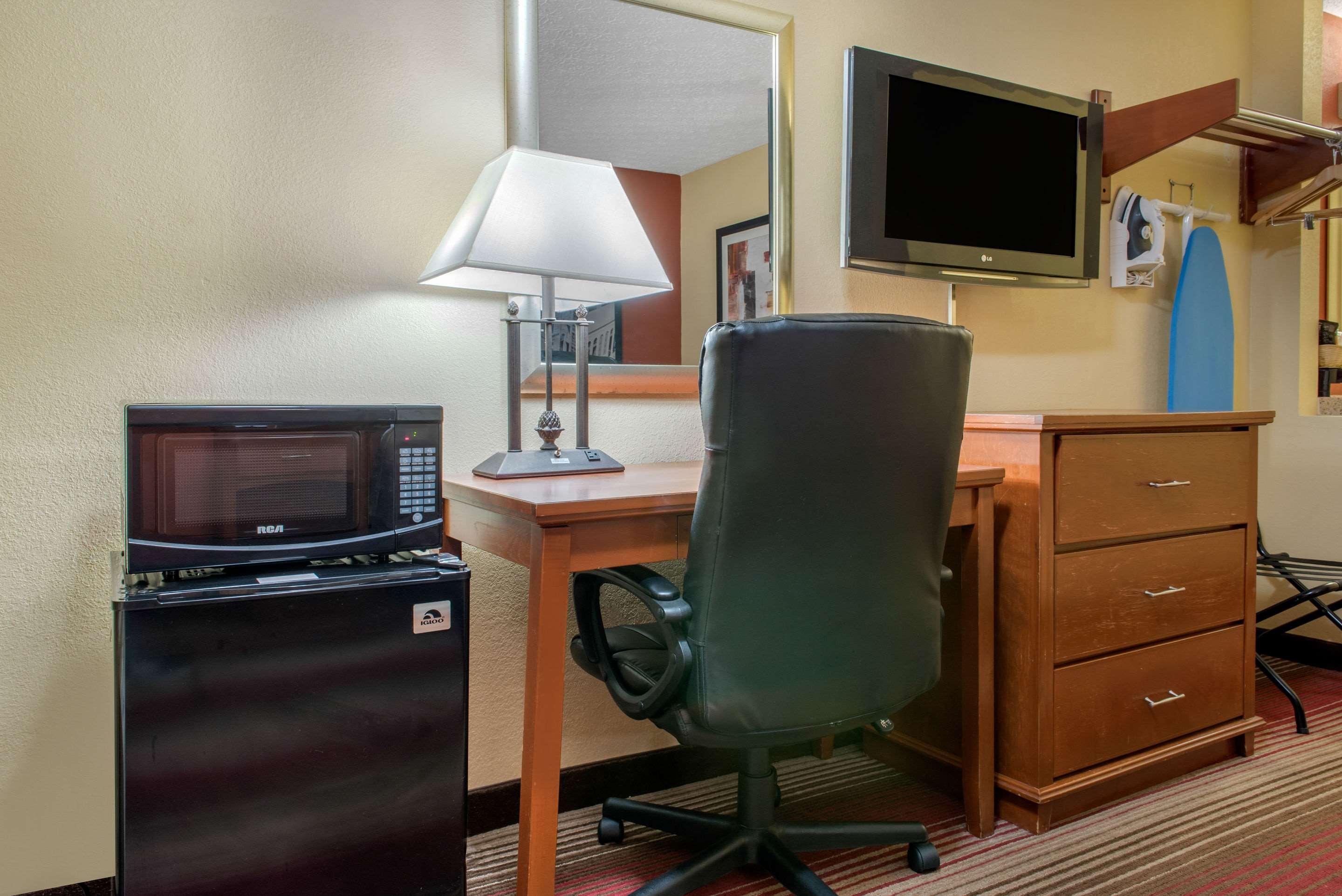 Quality Inn Columbus-East Eksteriør billede