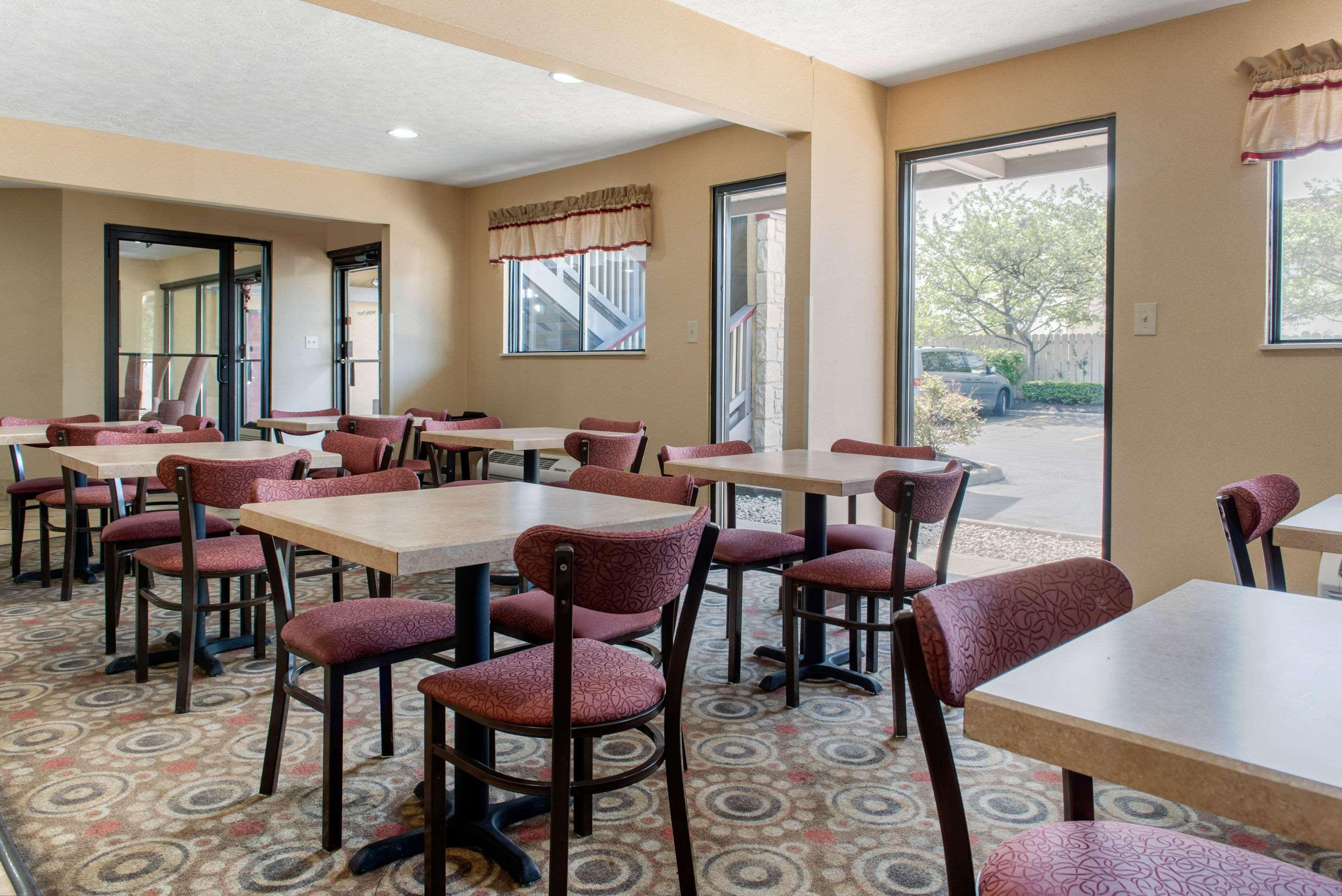 Quality Inn Columbus-East Eksteriør billede