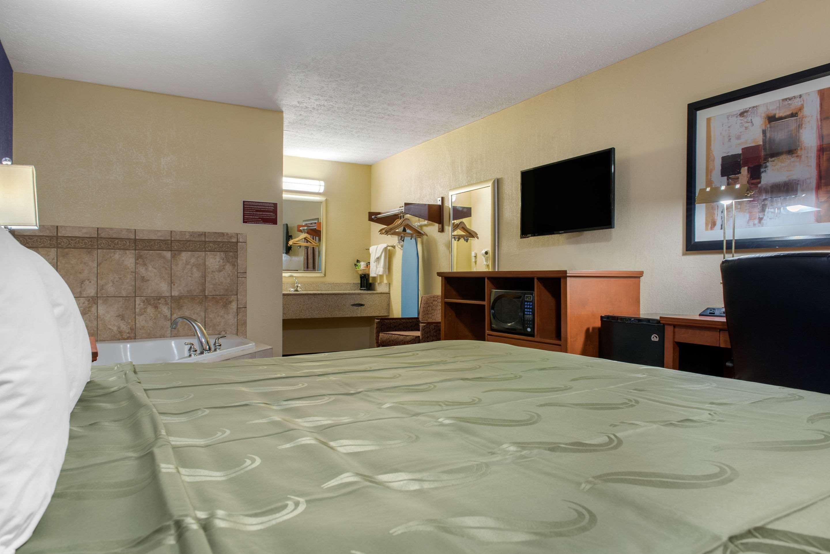 Quality Inn Columbus-East Eksteriør billede