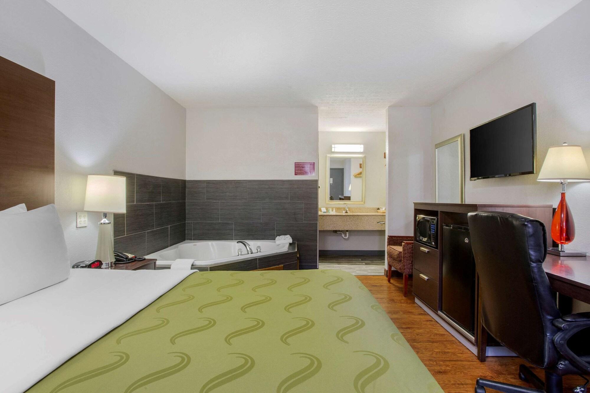 Quality Inn Columbus-East Eksteriør billede