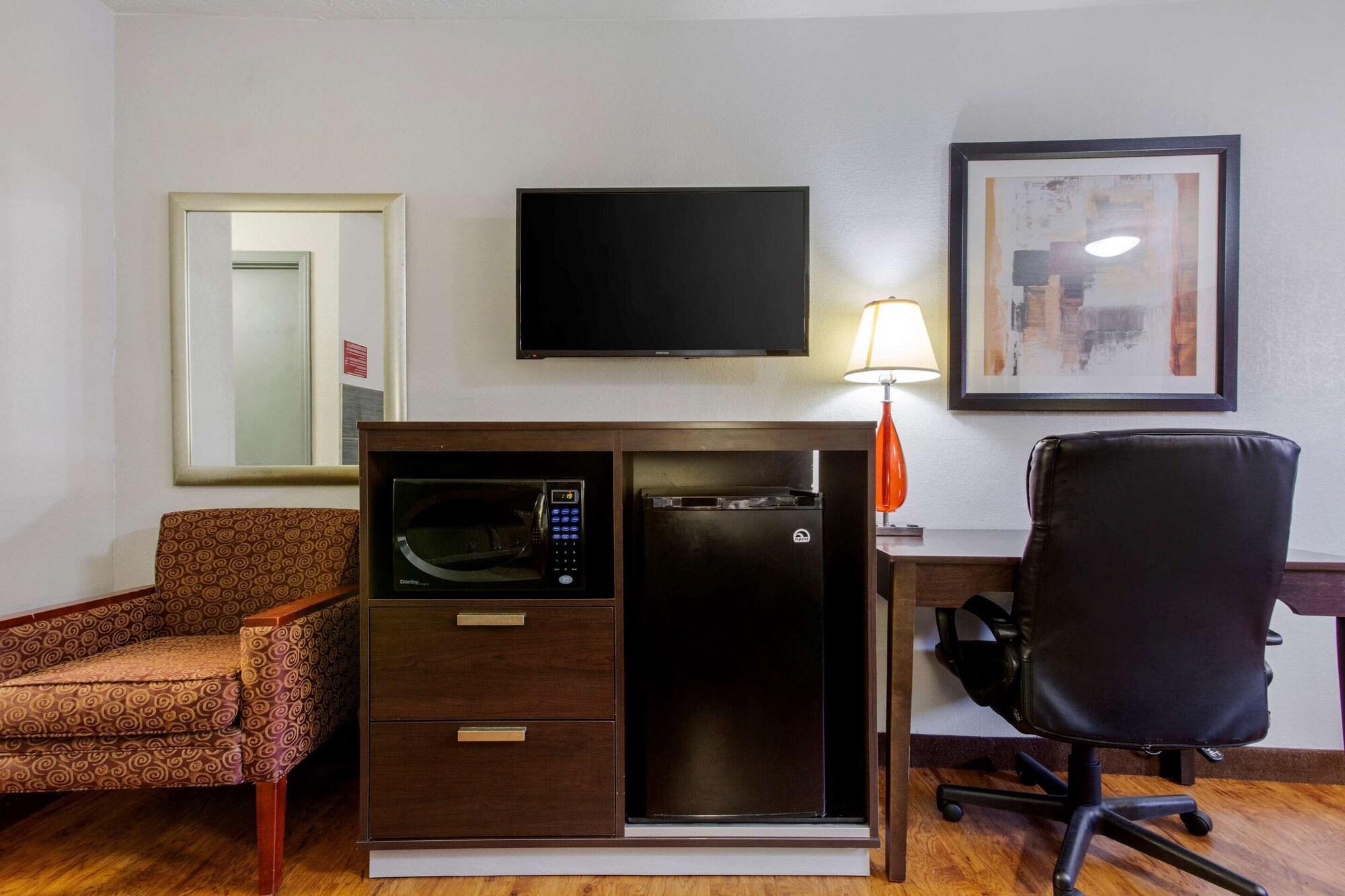 Quality Inn Columbus-East Eksteriør billede