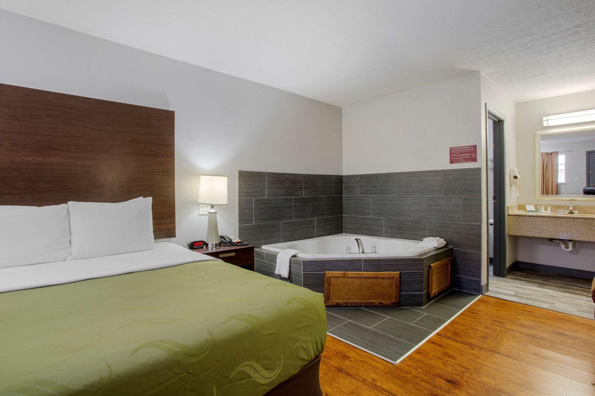 Quality Inn Columbus-East Eksteriør billede