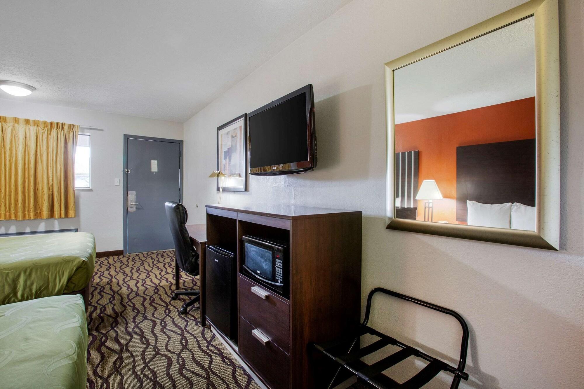 Quality Inn Columbus-East Eksteriør billede